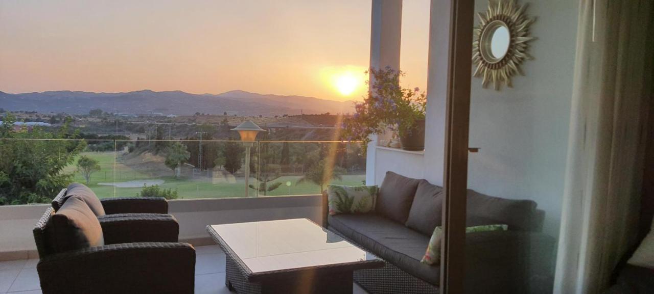Baviera Hills Holiday Apartment Caleta De Velez Exteriör bild